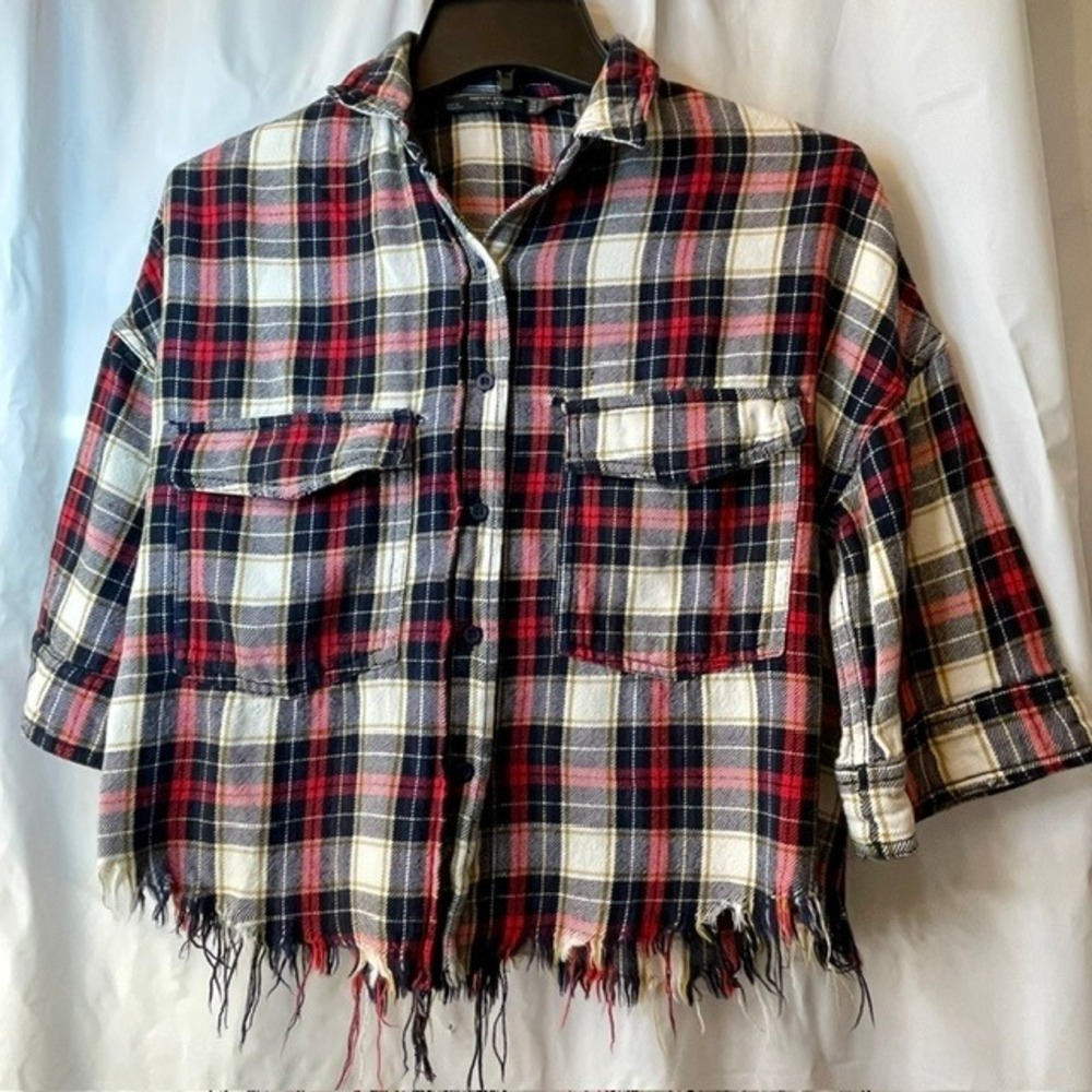 Zara Trafaluc Red Plaid Boxy Distressed Frayed Hem Crop Flannel Shirt Sz  XS